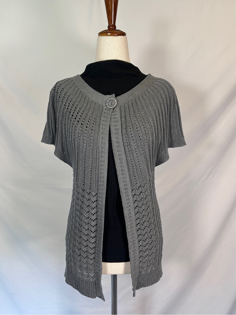 Y2K Jon & Anna Gray Short-Sleeve Open Knit Cardigan